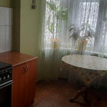 2кім.кв,1 поверх,центр (вул.Б.Хмельницького, 12)