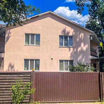 продам будинок у центрі Ірпеня