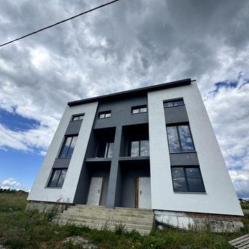 Продаж Танхаус Солонка + 4 сотки землі