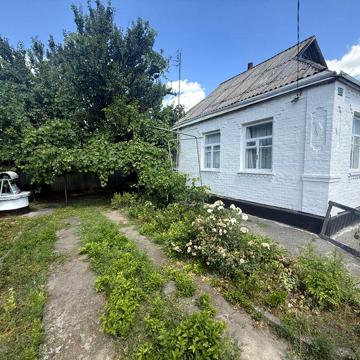 Продаж будинку вул. Олександра Кондратюка 133