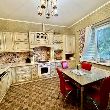 Сучасний, добротний, новий будинок для Вас