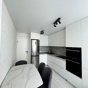 None 84000.0 USD