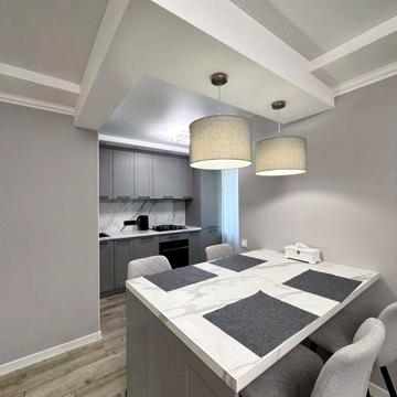 Продам трикімнатну квартиру в Центрі м. Кропивницький