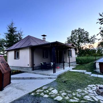 Продаж будинку біля Львова Власник