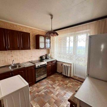 Продаж 3-х кімнатної кв Шухевича 2 66 м2