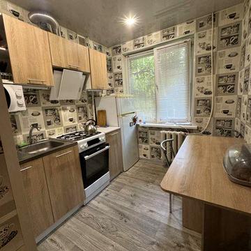 Продам Трехкомнатную квартиру на Юбилейной.