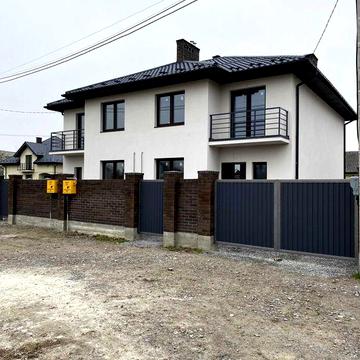 Продаж двохповерхового котеджу з ремонтом Лапаївка