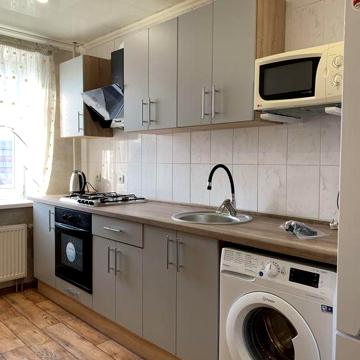 Продам квартиру на первом Южном