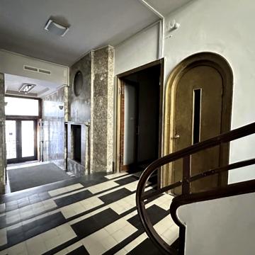 Кості Левицького вул., 27