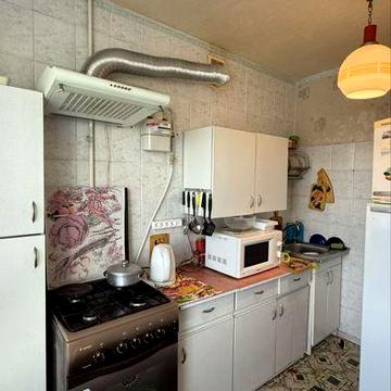 2 кімнатна рн 23 вересня 7/9п біля парку