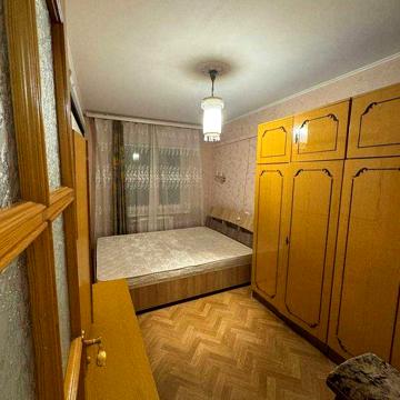 продам 2х комнатную квартиру Королева 50