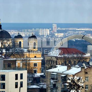 Паторжинського вул., 14