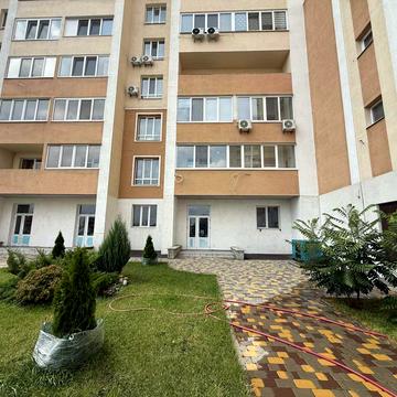 Чубинського вул., 8-Б