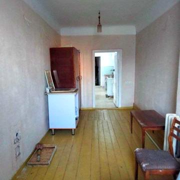 Продам 4 комнатную квартиру в центре Днепра