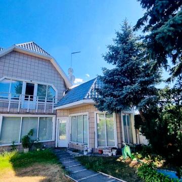 Продам 3 єт. частній дом 180 кв.м. на Осокорках,1 км м.Осокорки