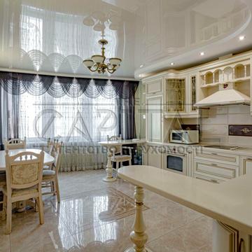 Валерія Лобановського просп., 150