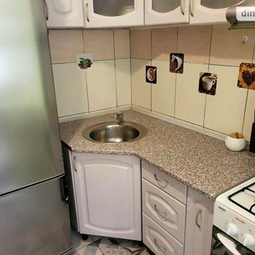 Довгострокова оренда 1к Квартира Зарічанська вулиця