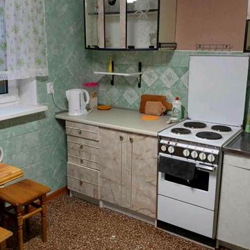 Олімпійська вул., 23
