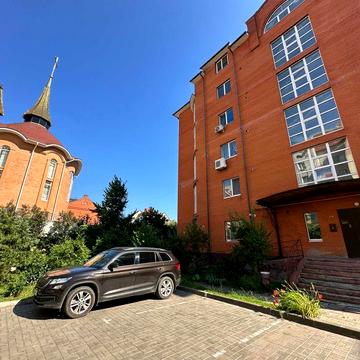 Продаж  квартири з підземним паркингом Новомістенська