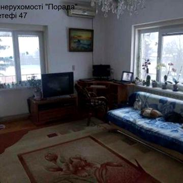Продається 3-а квартира в р-н Дастора