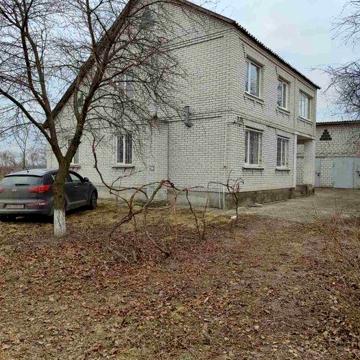 Добротний будинок в Сидорах