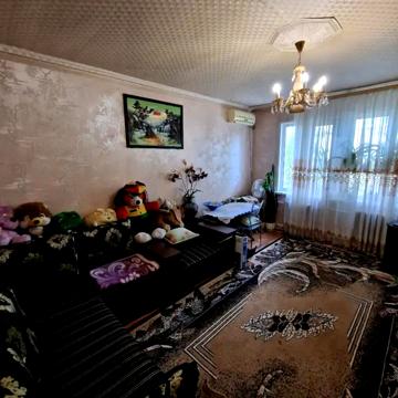 Євгена Маланюка вул. (Кантемирівська), 5