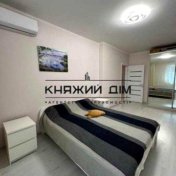 БЕЗ КОМІСІЇ! Продаж 3 кімнатна квартира ЖК 4 Сезона КОД 21146834 ЖК 4 Сезона
