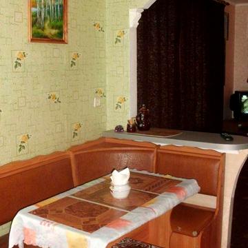 Київський вокзал - інст. зв*язку. 2 кімн.