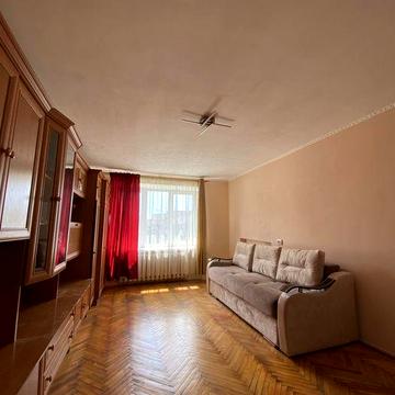 Продаж 1 кім чешки по вул. Комарова