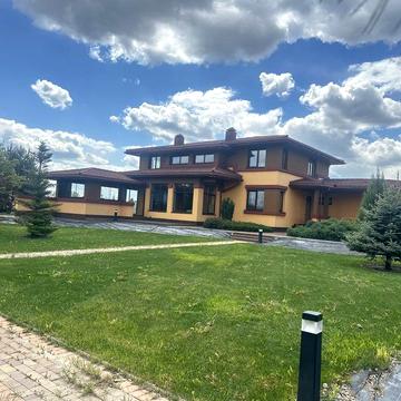 Продаж будинку, 300 м.кв  Без%