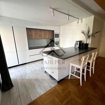 Продаж 4к Квартира Комсомольська вулиця