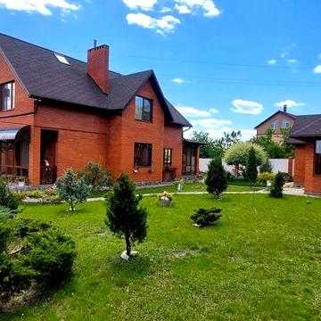 ДОМ (215м.кв).4 спальни.10 соток.Ландшафт.Баня 58000грн