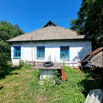 Мачухи, окремий будинок з великою земельною ділянкою.
