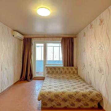 Автозаводська вул., 28