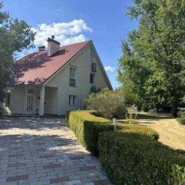 Оренда будінку 240кв.м