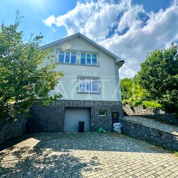 Київська вул., 17