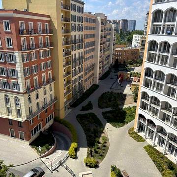 Виа Рома видовая 2.ком.квартира под ваш ремонт ЖК Виа Рома