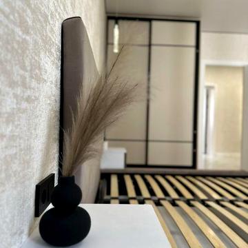 Сучасна 2к квартира з ремонтом та меблями поруч з Києвом!