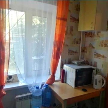 Тополева вул., 5