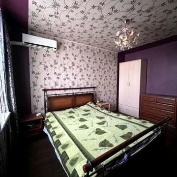 Академіка Павлова вул., 162