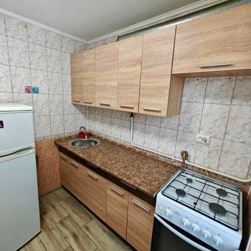 Здам 2х кімнатну, ПРОСПЕКТ НЕЗАЛЕЖНОСТІ, РОЗДІЛЬНІ кімнати, вільна!