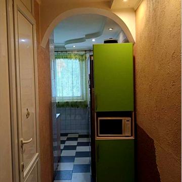 4-к. кв. пр-т Аерокосмічний 92, м."Метробудівників"- 10 хв. пішки.