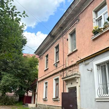 Князя Острозького вул., 68