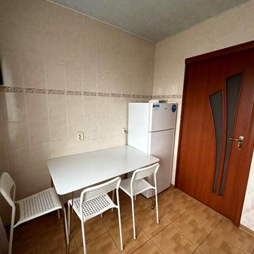 Довгострокова оренда 1к Квартира Кулика і Гудачека (Макарова) вулиця