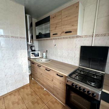 Довгострокова оренда 1к Квартира Кулика і Гудачека (Макарова) вулиця