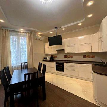 Чорновола 29А, продаж 3к квартири. Ніхто не проживає, квартира вільна. ЖК Златовустівський