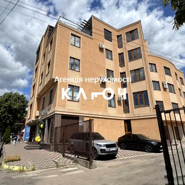 Вячеслава Чорновола вул., 21