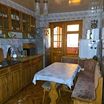 5-кімнатна квартира на вул. Добровольського — 93 м