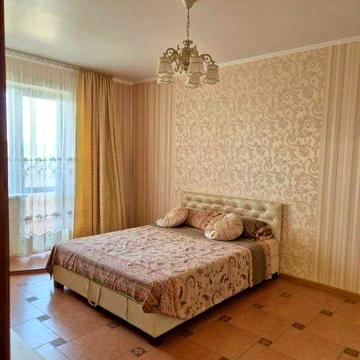 Продаж ВЕЛИКОЇ 2х кім квартири. В. Бизова (Якіра)