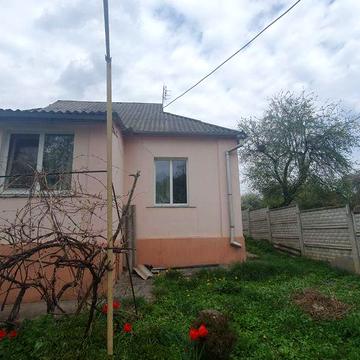 Продаж окремого будинку,Київський район міста,торг